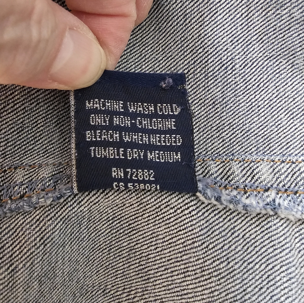 Like New 1X l.a. blues Stylish Jean Jacket, 3 Pockets, Fun Stitching Accents - Picture 8 of 14